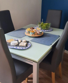 
                                                                                        Colocation
                                                                                         Chambre chez l'habitant avec balcon sans vis à vis