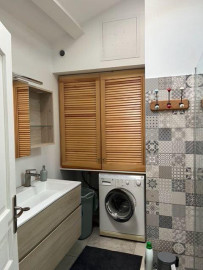 
                                                                                        Colocation
                                                                                         Chambre cosy , proche métro et bus