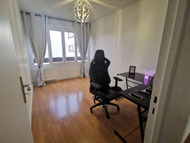 
                                                                                        Colocation
                                                                                         Chambre cosy, vue Seine proche aéroport Orly Paris