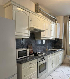 
                                                                                        Colocation
                                                                                         Chambre  dans coloc 72m² proche Place Carnot.