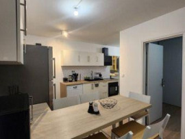 
                                                                                        Colocation
                                                                                         Chambre dans coloc 80m² moderne et lumineuse