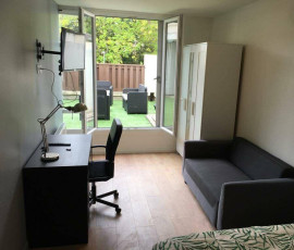 
                                                                                        Colocation
                                                                                         Chambre dans coloc 95 m² avec terrasse 25m²