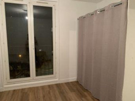
                                                                                        Colocation
                                                                                         Chambre dans coloc meublé refaite à neuf 52m²