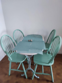 
                                                                                        Colocation
                                                                                         Chambre dans coloc meublée de 90m² max 6 mois.