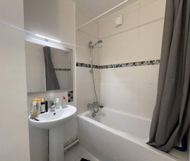 
                                                                                        Colocation
                                                                                         Chambre dans colocation 73 m² très lumineuse