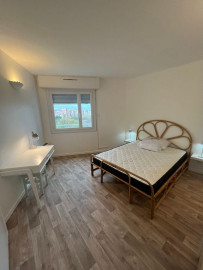 
                                                                                        Colocation
                                                                                         Chambre dans colocations de filles
