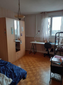 
                                                                                        Colocation
                                                                                         Chambre dans  F4 avec salon-séjour, quartier calme