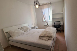 
                                                                                        Colocation
                                                                                         Chambre dans T4 à Toulouse en Colocation