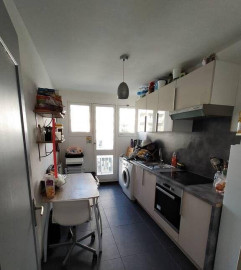 
                                                                                        Colocation
                                                                                         Chambre dans une colocation 104 m²