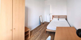 
                                                                                        Colocation
                                                                                         Chambre dans une colocation 112 m²