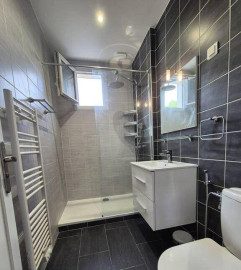 
                                                                                        Colocation
                                                                                         Chambre dans une colocation 50 m² Villejuif