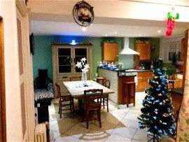 
                                                                                        Colocation
                                                                                         Chambre de 17 m2 à louer  dans une maison.