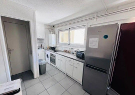 
                                                                                        Colocation
                                                                                         Chambre dispo dans coloc conviviale 75m²