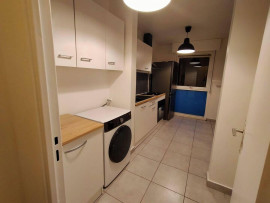 
                                                                                        Colocation
                                                                                         Chambre dispo dans coloc lumineuse 67m²