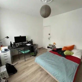 
                                                                                        Colocation
                                                                                         Chambre dispo dans colocation 144m² de 5 personnes