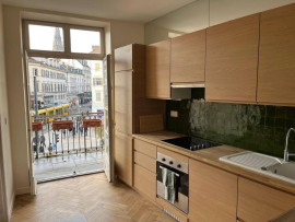 
                                                                                        Colocation
                                                                                         Chambre dispo dans colocation T3 75m²