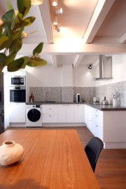 
                                                                                        Colocation
                                                                                         Chambre dispo dans superbe coloc 138m²