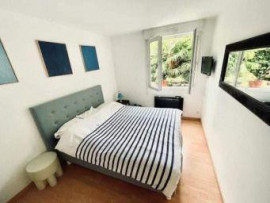 
                                                                                        Colocation
                                                                                         Chambre disponible dans 3 pièces