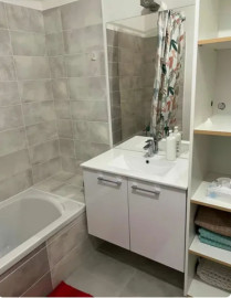 
                                                                                        Colocation
                                                                                         Chambre en colocation.