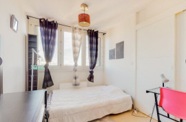 Location
Chambre en colocation dans un grand appartement (loyer tout inclus)
