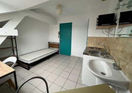 
                                                                                        Location
                                                                                         Chambre étudiante meublée 12m² à la Madeleine