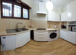 
                                                                                        Colocation
                                                                                         Chambre lumineuse dans maison acceuillante