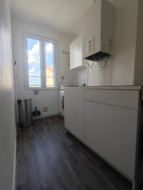 
                                                                                        Colocation
                                                                                         Chambre lumineuse de 15m²