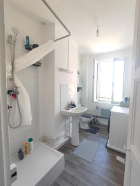 
                                                                                        Colocation
                                                                                         Chambre lumineuse de 15m²