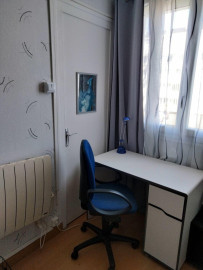 
                                                                                        Colocation
                                                                                         Chambre lumineuse et confortable