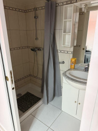 
                                                                                        Colocation
                                                                                         Chambre meublé SDB cuisine équipée,à 1km de Cergy