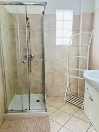 
                                                                                        Colocation
                                                                                         Chambre meublée à 2 pas de la plage