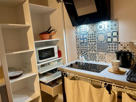 
                                                                                        Colocation
                                                                                         Chambre meublée avec accès indépendant