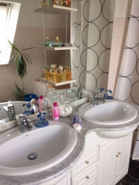 
                                                                                        Colocation
                                                                                         Chambre meublée pour étudiant