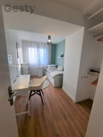 
                                                                                        Colocation
                                                                                         Chambre meublée proche transports/universités