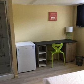 
                                                                                        Colocation
                                                                                         Chambre NEUVE meublée/équipée TALENCE