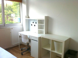 
                                                                                        Colocation
                                                                                         Chambres dans colocation  proche la CATHO