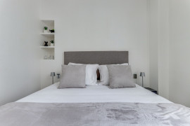 Location
Champs Elysées - Washington 4 Bedrooms (loyer tout inclus)