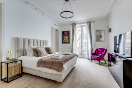 Location
Champs Elysées - Washington 4 Bedrooms (loyer tout inclus)