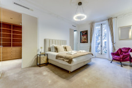 Location
Champs Elysées - Washington 4 Bedrooms (loyer tout inclus)