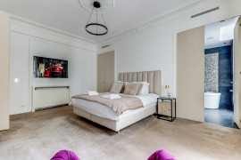 Location
Champs Elysées - Washington 4 Bedrooms (loyer tout inclus)