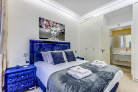Location
Champs Elysées - Washington 4 Bedrooms (loyer tout inclus)