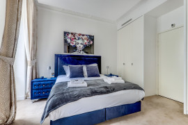 Location
Champs Elysées - Washington 4 Bedrooms (loyer tout inclus)