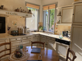 
                                                                                        Vente
                                                                                         CHARLEVAL Maison T6, 110 m² en R+1 , garage