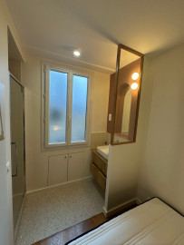 Location
Charmant 1 chambre & 1 salon refait à neuf – Ascenseur, proche métro Porte de Champerret (loyer tout inclus)