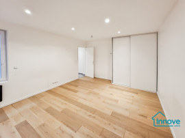 
                                                                                        Location
                                                                                         Charmant 2 pièces 43m² - Ecole Militaire