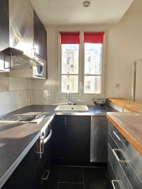 
                                                                                        Vente
                                                                                         Charmant 2 pièces lumineux calme - Volontaires