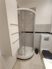 Location
Charmant 2 pièces lumineux disponible les 3 premières semaines de chaque mois- Batignolles Paris 17ème (loyer tout inclus)