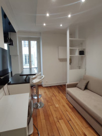 Location
Charmant 2 pièces lumineux disponible les 3 premières semaines de chaque mois- Batignolles Paris 17ème (loyer tout inclus)