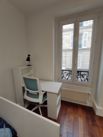Location
Charmant 2 pièces lumineux disponible les 3 premières semaines de chaque mois- Batignolles Paris 17ème (loyer tout inclus)