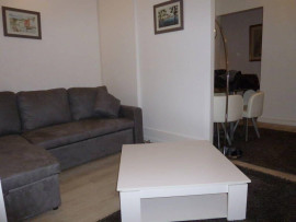 
                                                                                        Location
                                                                                         Charmant 2 pièces meublé Paris 8